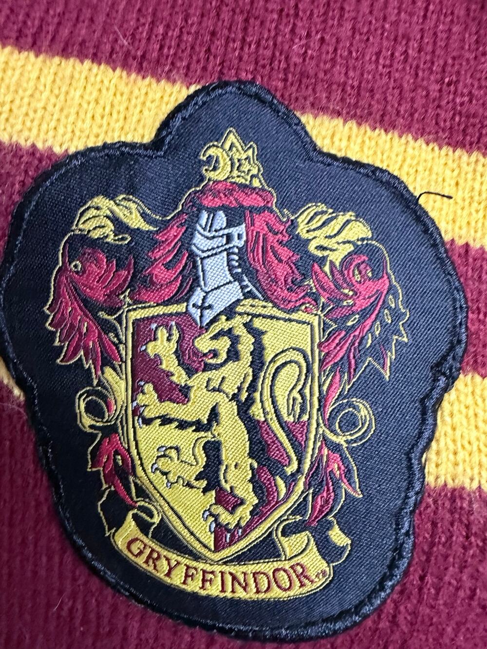 Harry Potter Gryffindor Scarf Burgundy Gold Striped Crest Hogwarts